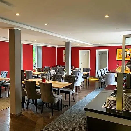 Schlossstuben 3*
